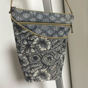 Floral Patterned Crossbody Bag in Blue and Cream
